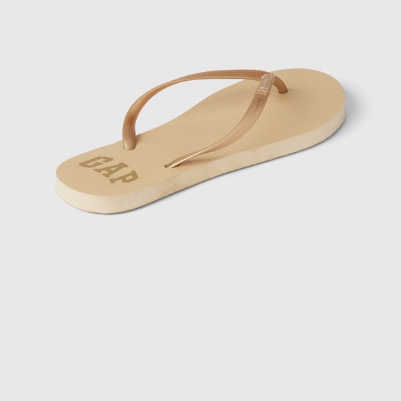 NWT GAP Logo Flip Flops Color: Gold SIZE 7 - Picture 4 of 5